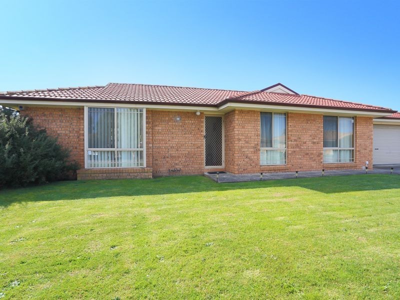 20 Maria Crescent, Pakenham VIC 3810