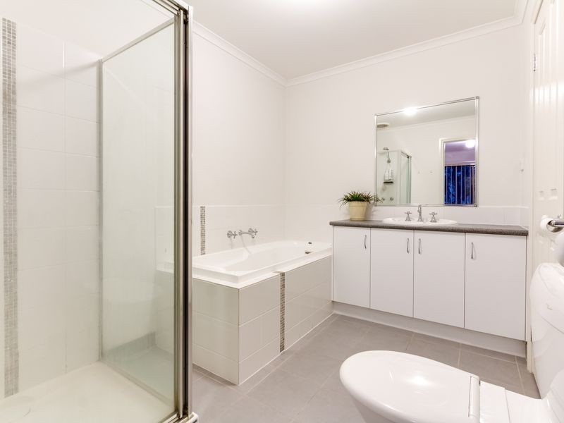 3/21-31 Parman Avenue, Pakenham VIC 3810