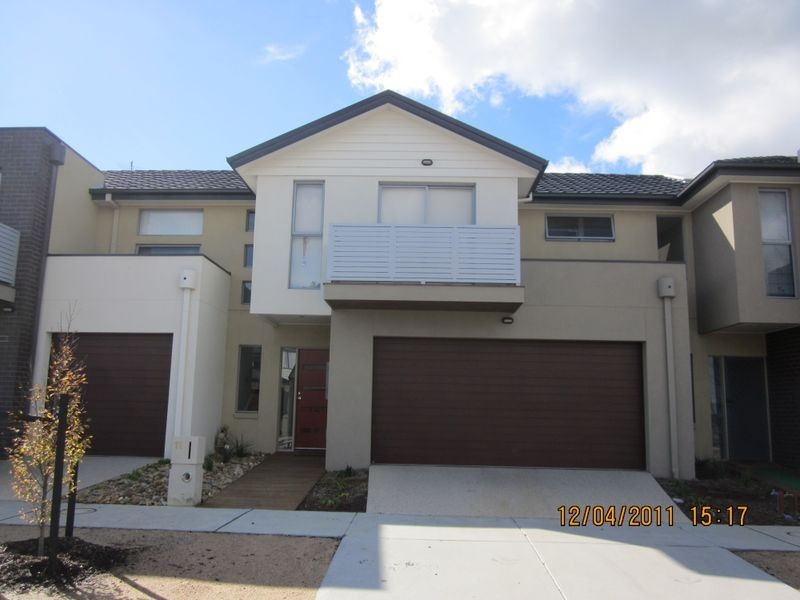 11 Peppermint Row, Officer VIC 3809