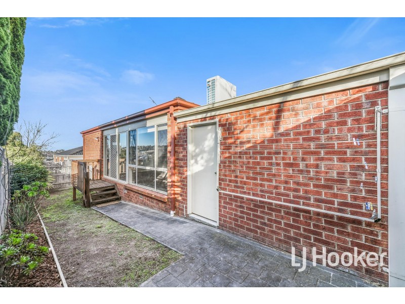 3/3 Hale Place, Pakenham VIC 3810