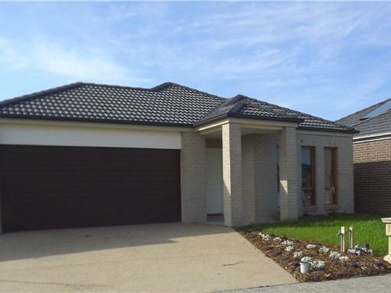 29 Park Orchard Drive, Pakenham VIC 3810