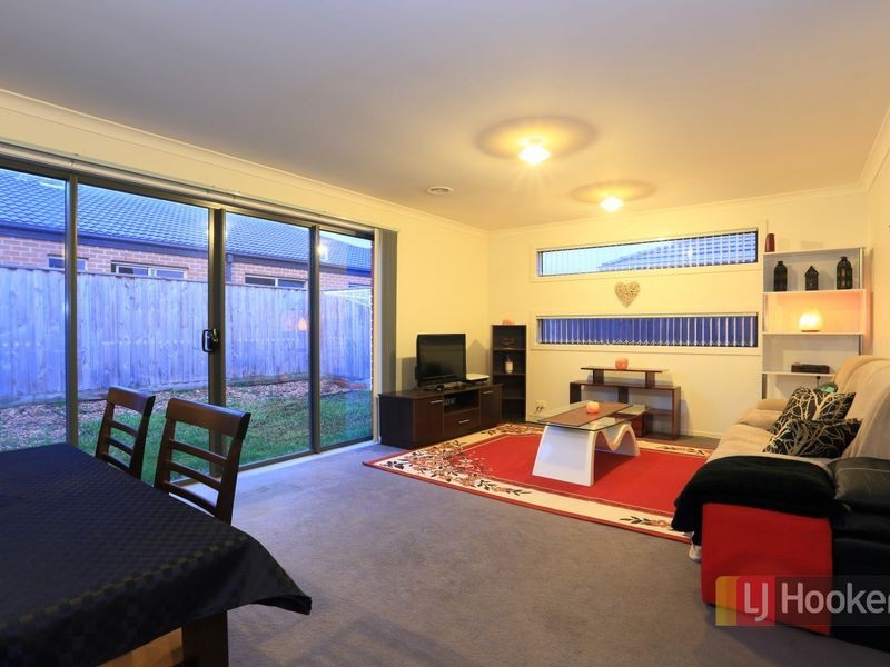 9 Central Avenue, Pakenham VIC 3810