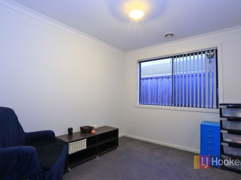 9 Central Avenue, Pakenham VIC 3810