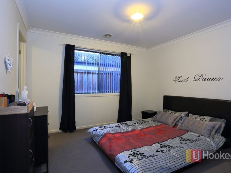 9 Central Avenue, Pakenham VIC 3810