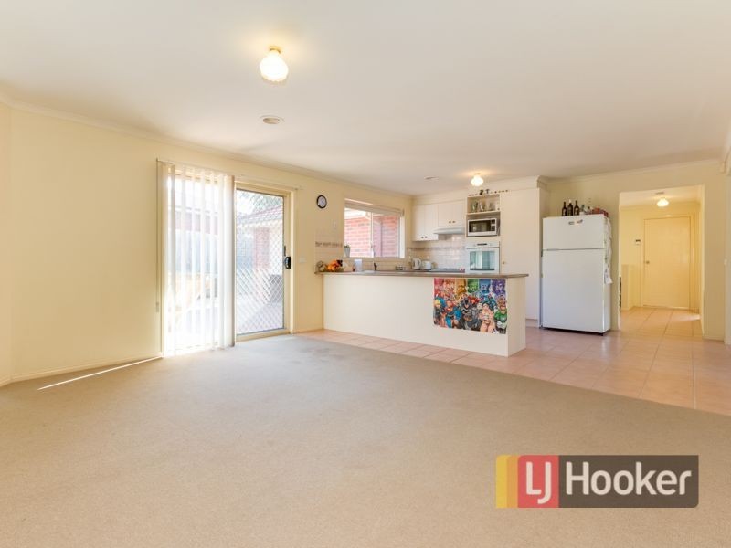 25 Ben Drive, Pakenham VIC 3810