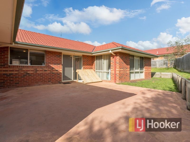 25 Ben Drive, Pakenham VIC 3810