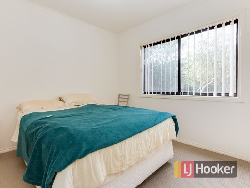 8/103 Army Road, Pakenham VIC 3810