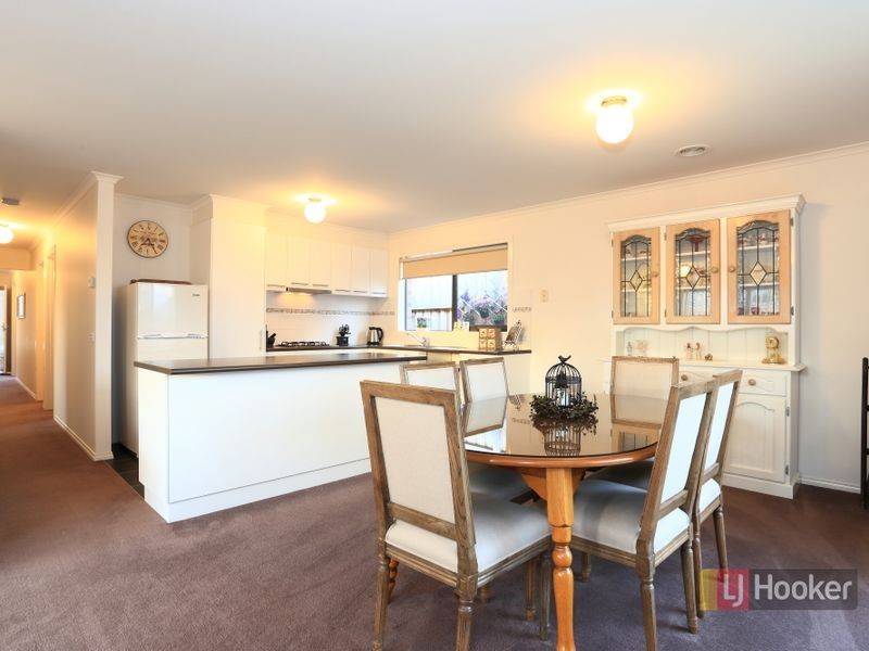 20/107 Army Road, Pakenham VIC 3810