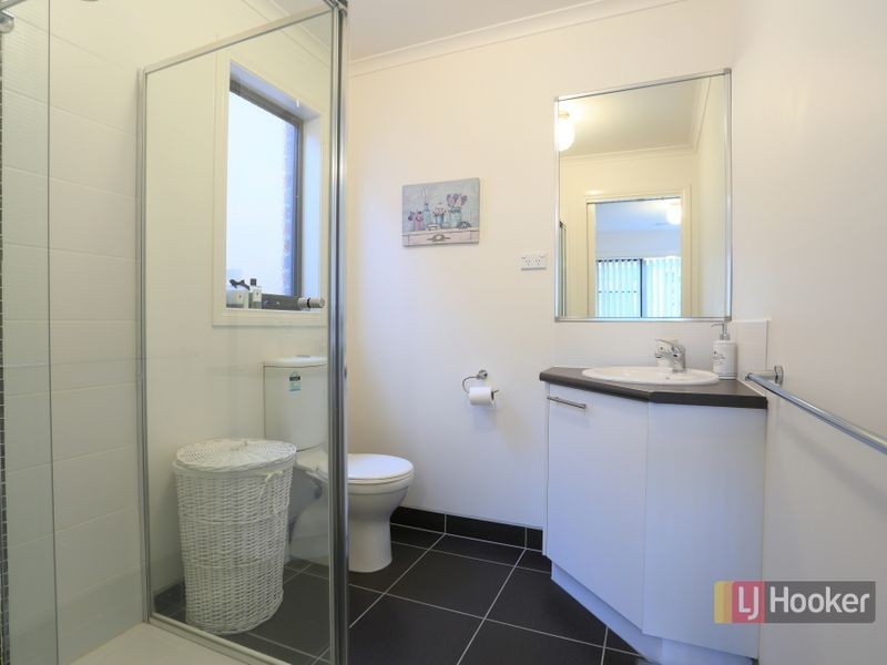 20/107 Army Road, Pakenham VIC 3810