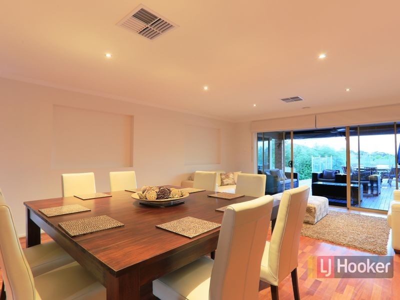 6 Lancaster Way, Beaconsfield VIC 3807