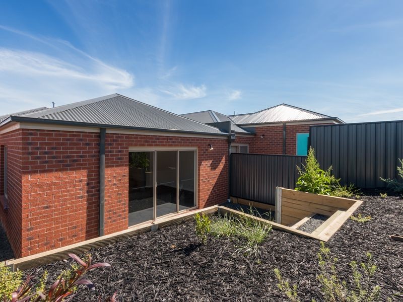 21 Havana Parade, Pakenham VIC 3810