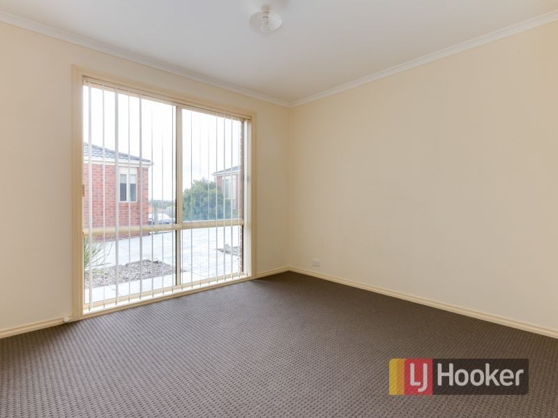 3/5 Glenda Court, Pakenham VIC 3810
