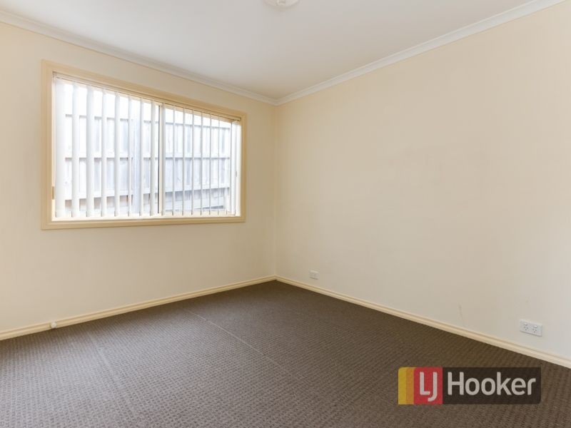 3/5 Glenda Court, Pakenham VIC 3810