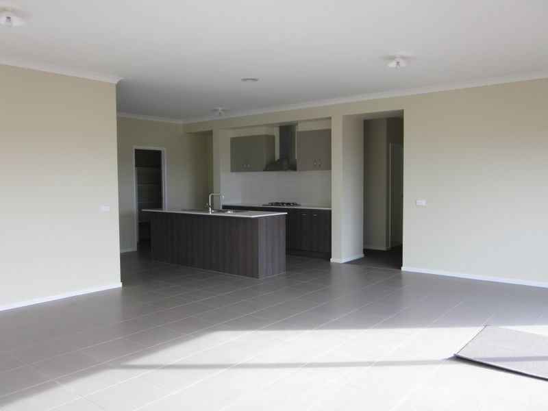 6 (Lot 528 Windmill Court, Officer VIC 3809