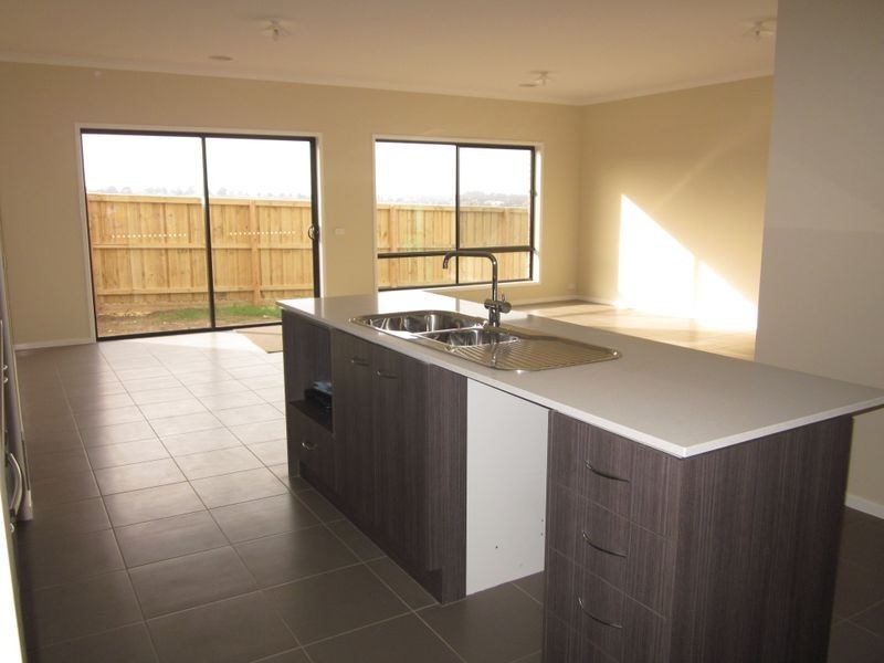 6 (Lot 528 Windmill Court, Officer VIC 3809