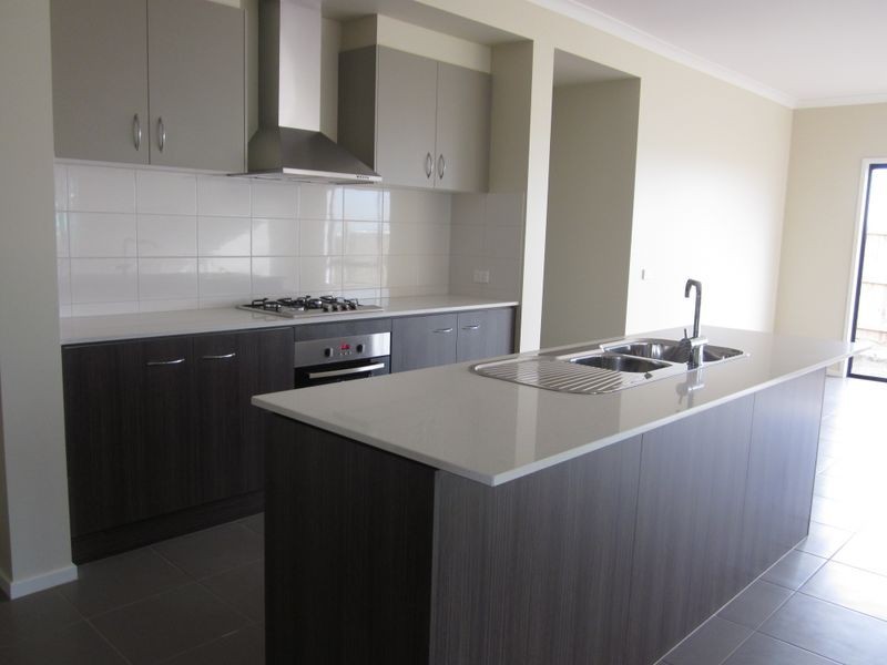6 (Lot 528 Windmill Court, Officer VIC 3809