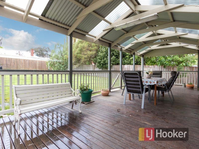 11 Beswick Street, Garfield VIC 3814