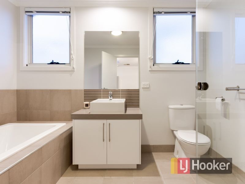 58 Arena Parade, Officer VIC 3809