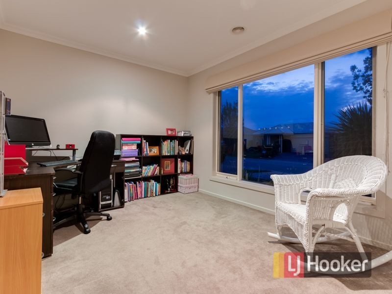 16 Britton Drive, Pakenham VIC 3810