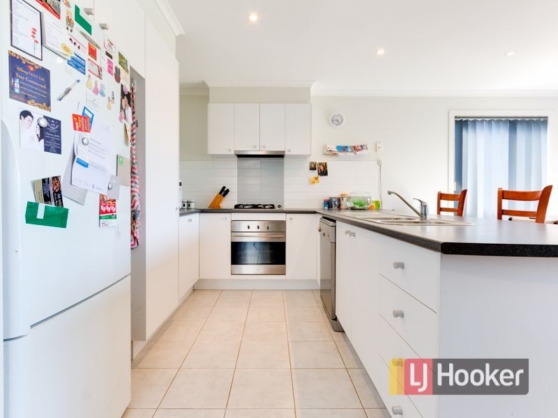 4 Chestnut Chase, Pakenham VIC 3810