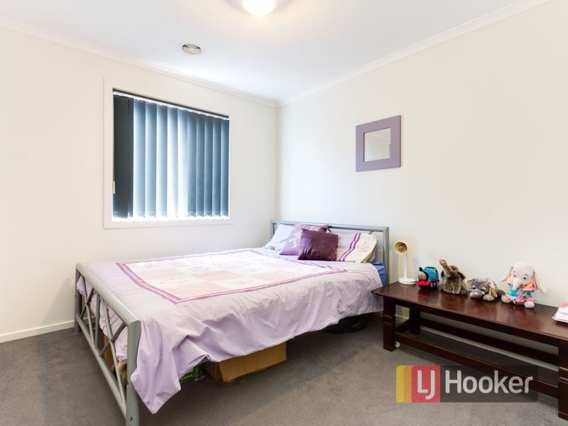 4 Chestnut Chase, Pakenham VIC 3810