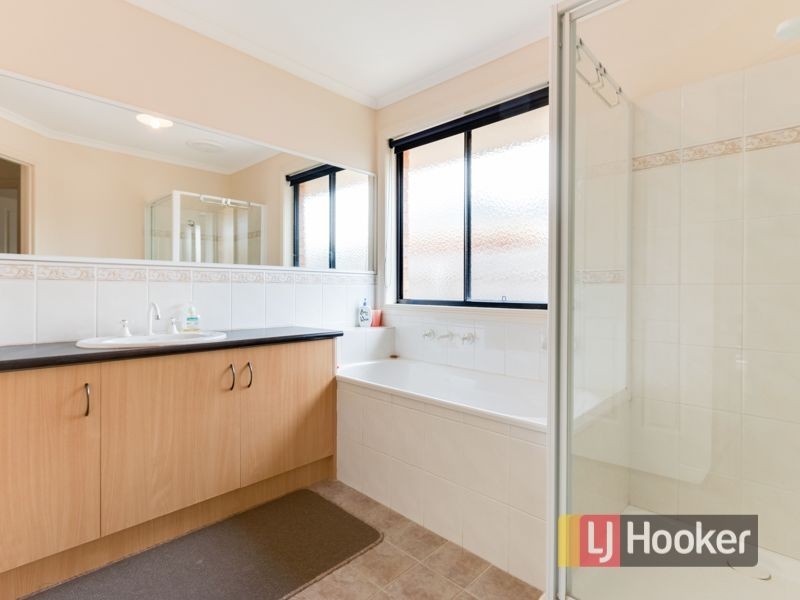 3 Dobell Street, Pakenham VIC 3810