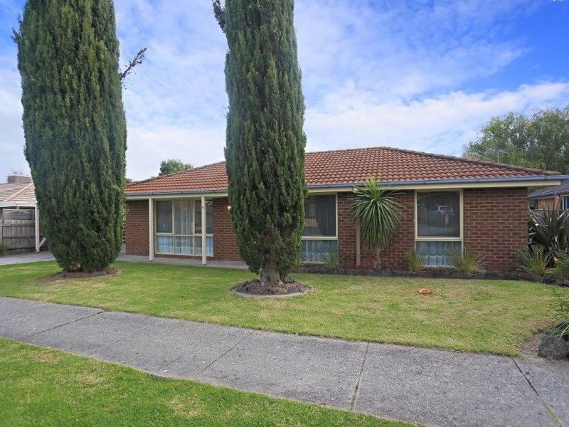 6 Matthews Court, Pakenham VIC 3810