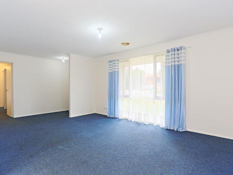 6 Matthews Court, Pakenham VIC 3810