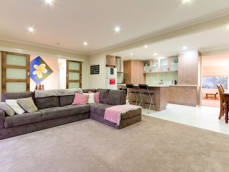 140 Army Road, Pakenham VIC 3810