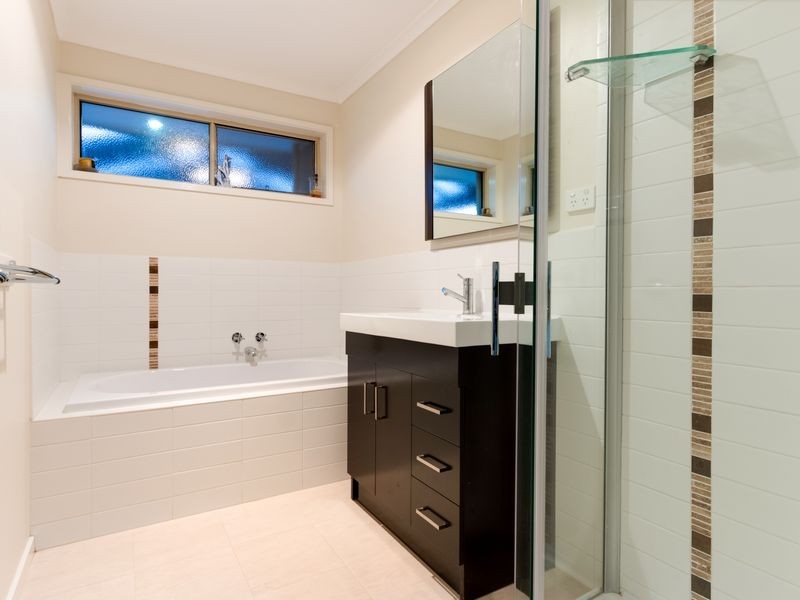 140 Army Road, Pakenham VIC 3810