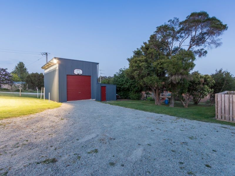 140 Army Road, Pakenham VIC 3810