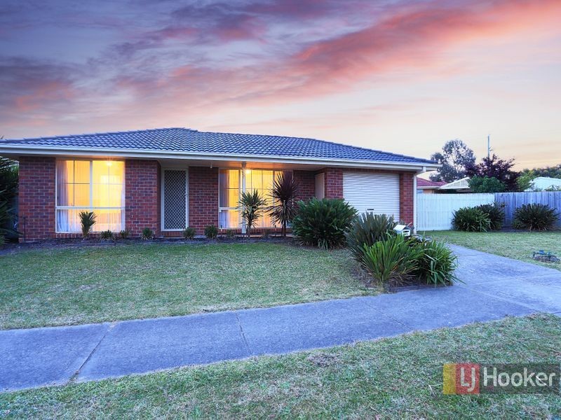 45 Dunbarton Drive, Pakenham VIC 3810