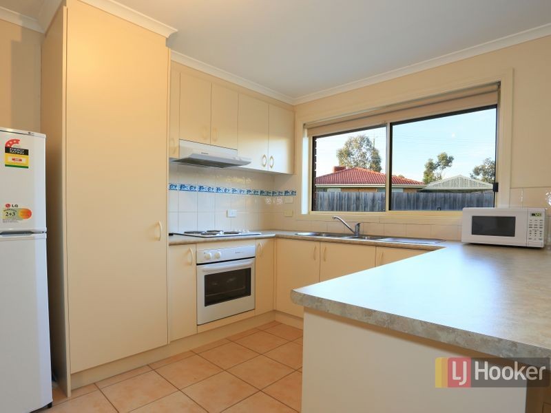 45 Dunbarton Drive, Pakenham VIC 3810