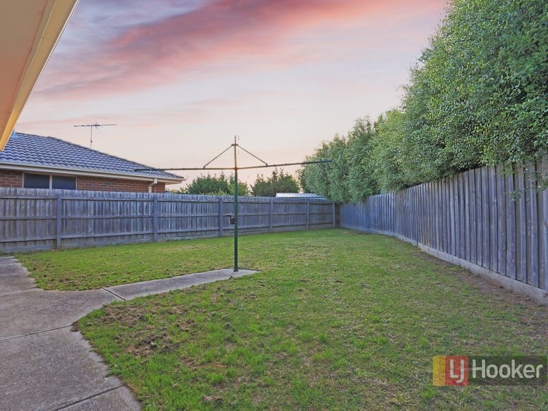 45 Dunbarton Drive, Pakenham VIC 3810