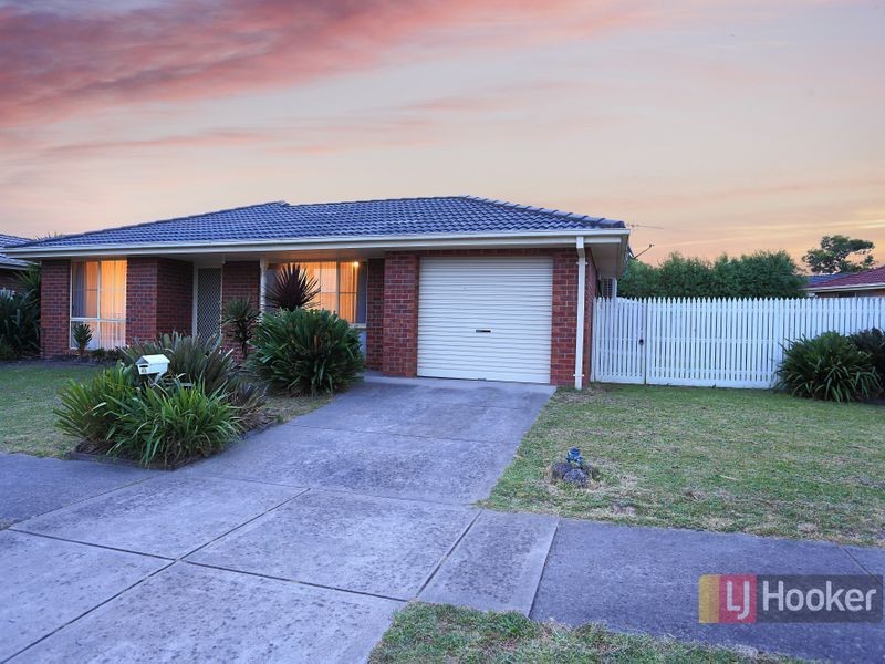 45 Dunbarton Drive, Pakenham VIC 3810