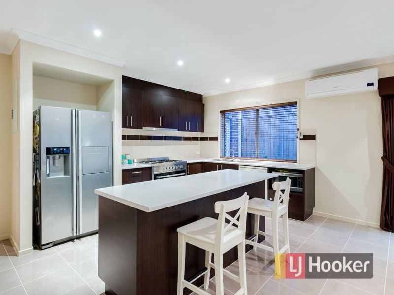 33 Clarendon Street, Pakenham VIC 3810