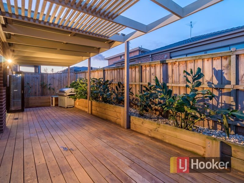 33 Clarendon Street, Pakenham VIC 3810