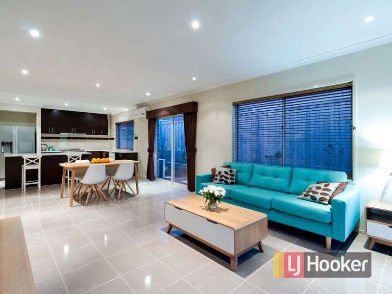 33 Clarendon Street, Pakenham VIC 3810