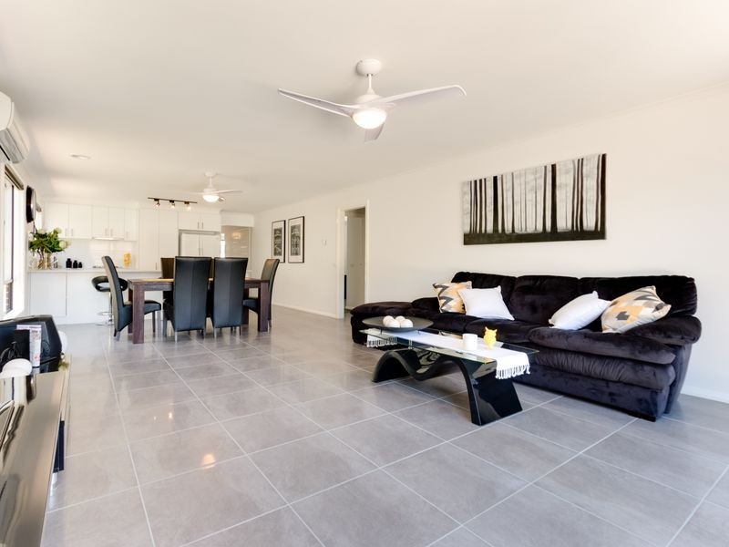 6 Constance Way, Pakenham VIC 3810