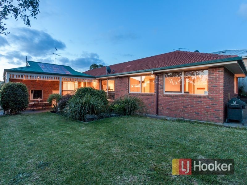 4 Nathan Court, Pakenham VIC 3810