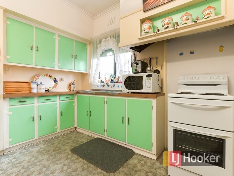 14 Sybella Avenue, Koo Wee Rup VIC 3981