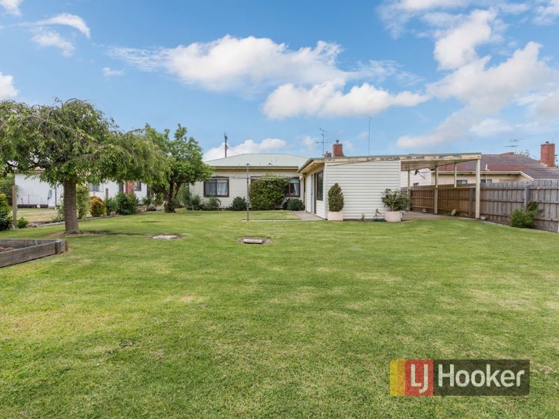 14 Sybella Avenue, Koo Wee Rup VIC 3981