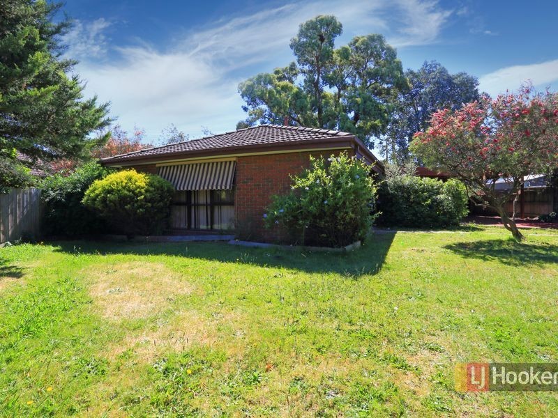 3 Diane Close, Pakenham VIC 3810