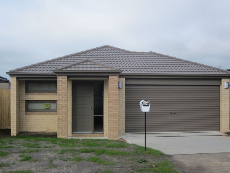 10 Jennifer Court, Pakenham VIC 3810