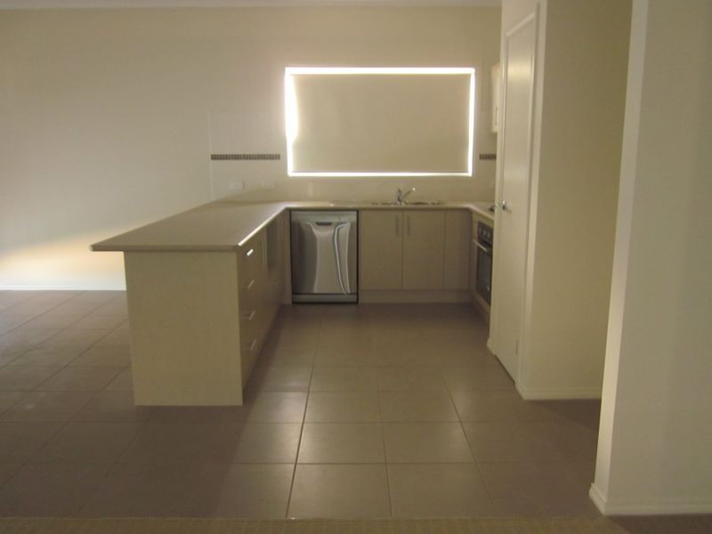 10 Jennifer Court, Pakenham VIC 3810