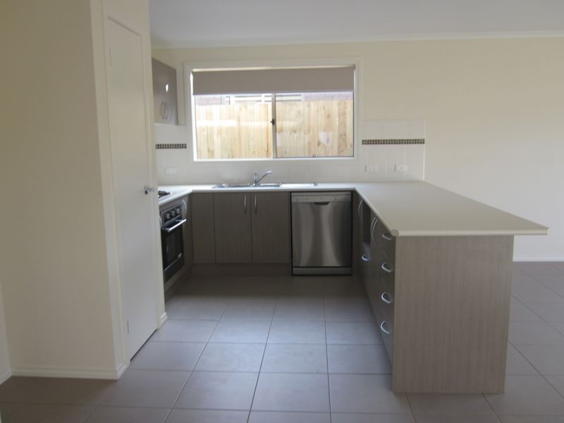 13 Jennifer Court, Pakenham VIC 3810