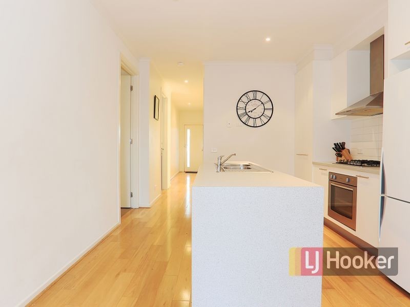 4 Acorn Lane, Pakenham VIC 3810