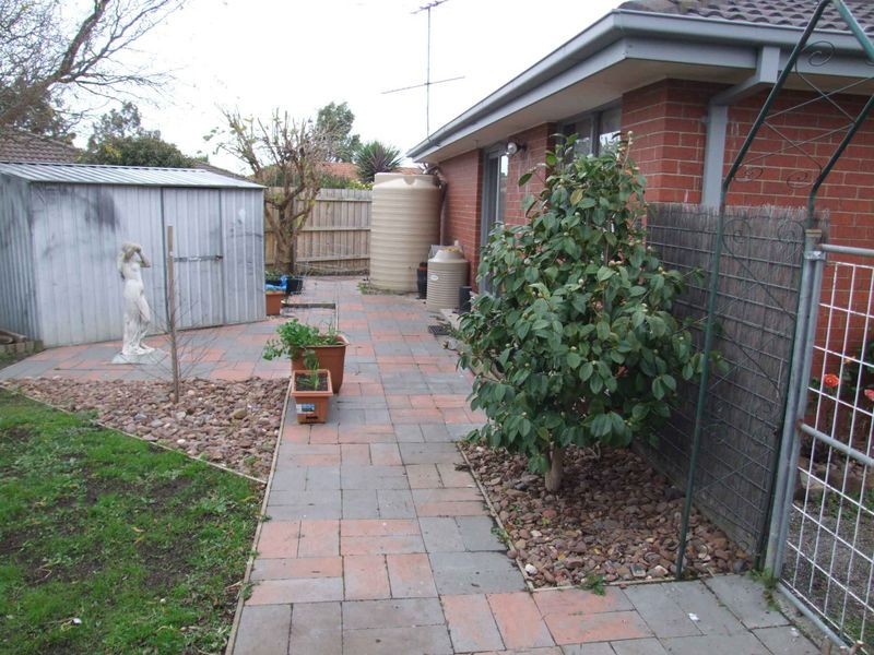 3 Anita Place, Pakenham VIC 3810