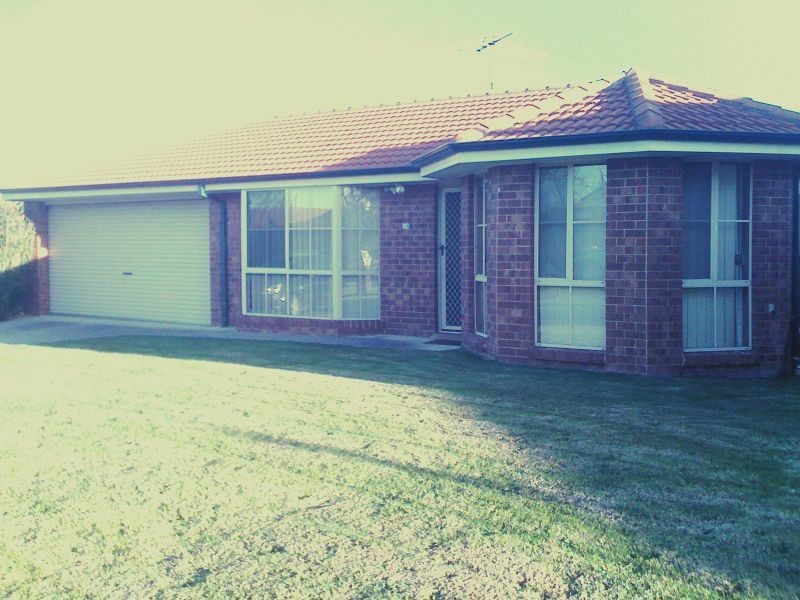 13 Maria Crescent, Pakenham VIC 3810