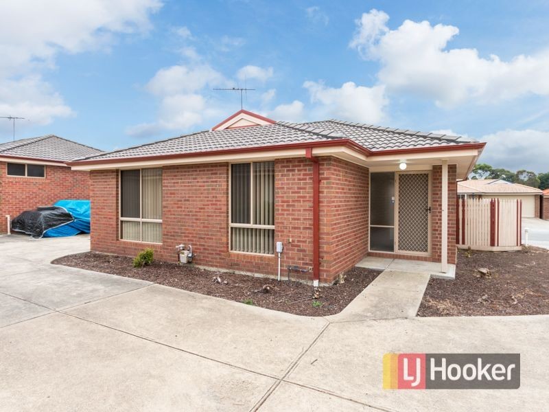 2/63 Pommel Street, Pakenham VIC 3810